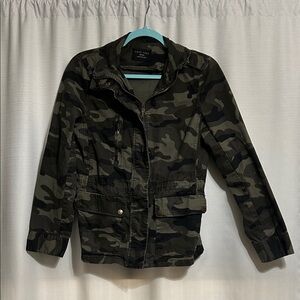 Love Tree Women's Camouflage Utility Jacket - Olive Camo